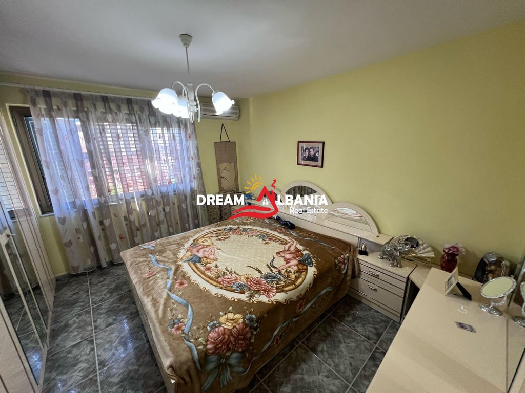 Appartamento 2+1 in affitto presso il Mercato Nuovo, vicino alla "Scuola Rossa" a Tirana (ID 42215255)