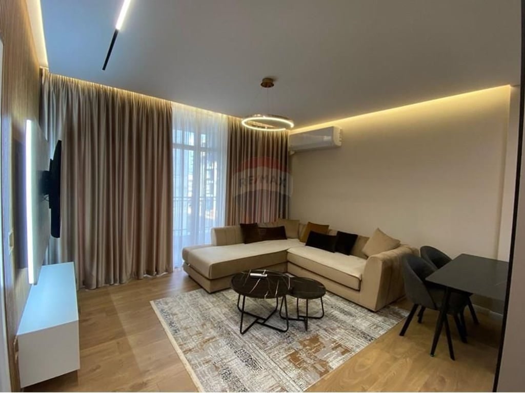Vendesi Appartamento 1+1 Viale Nuovo (+posto auto)