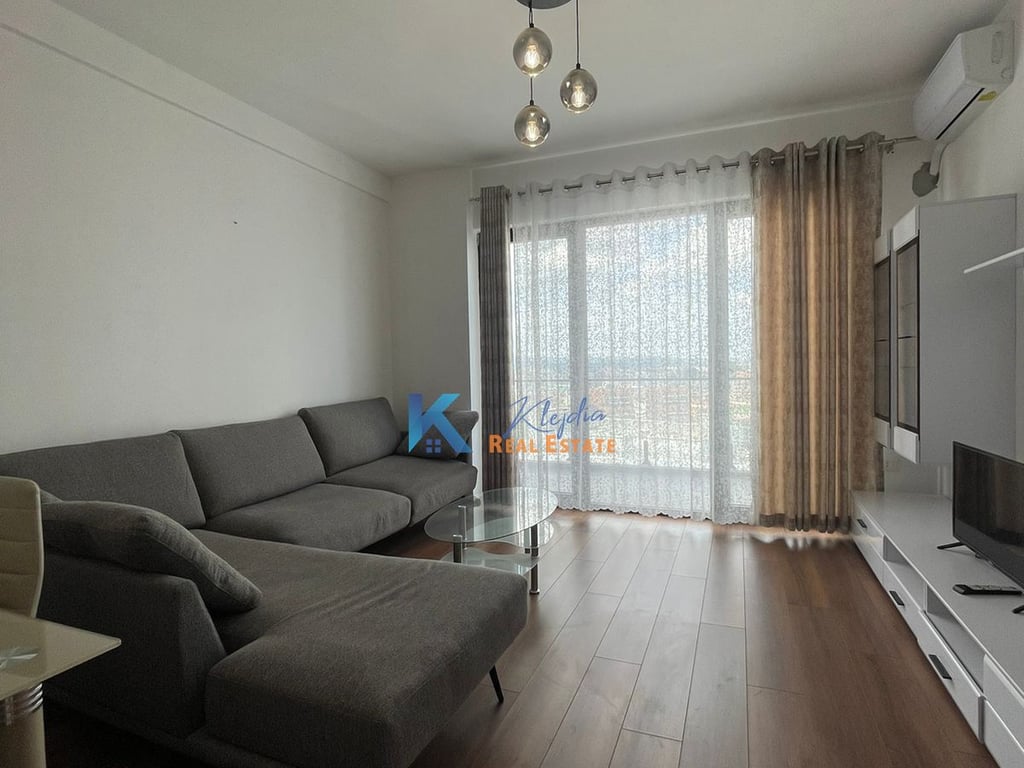 Apartament 1+1 per qira te Kompleksi Arlis, ne rrugen e Dibres