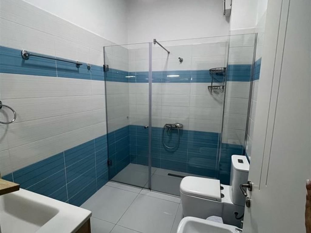 Apartament Me Qera 2+1 prane Cassa Italia (ID B2201261) Tirane