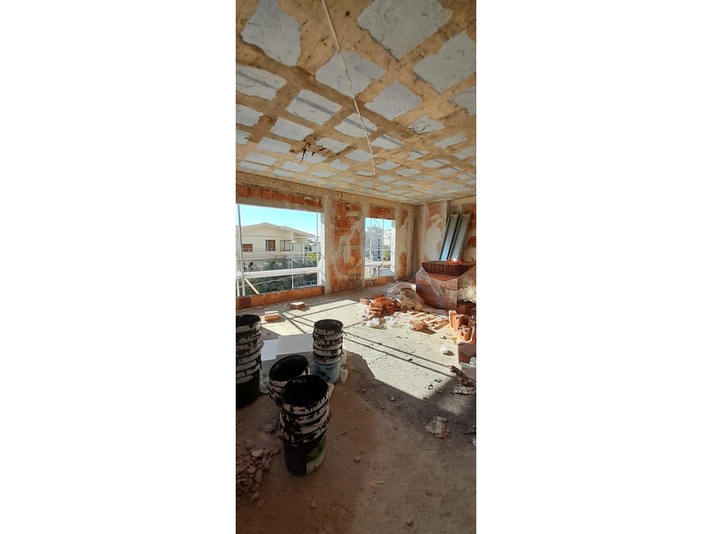 Vendesi appartamento 2+1+2 in via Jordan Misja.