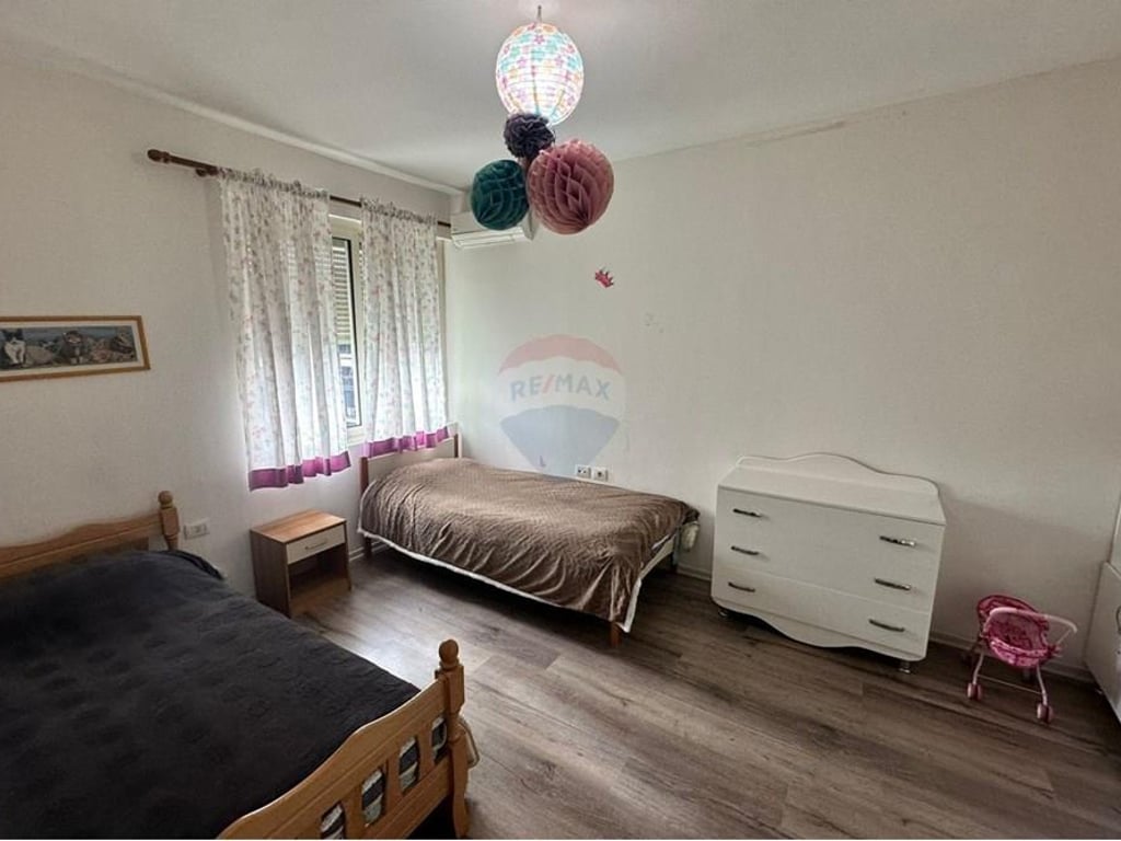 Apartament 3+1 per Qira Prane NOBIS