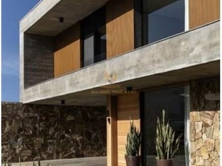 A 3-story villa is for sale opposite Teg.