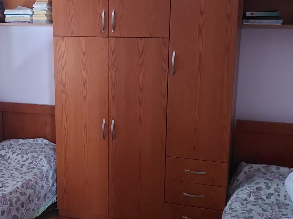 Appartamento 4+1 in affitto alla Stazione dei Treni, nel mezzo del nuovo viale Prezzo: 550 mila lek + Parcheggio incluso