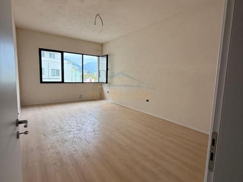 Shitet apartament 2+1+2 Spring Residence