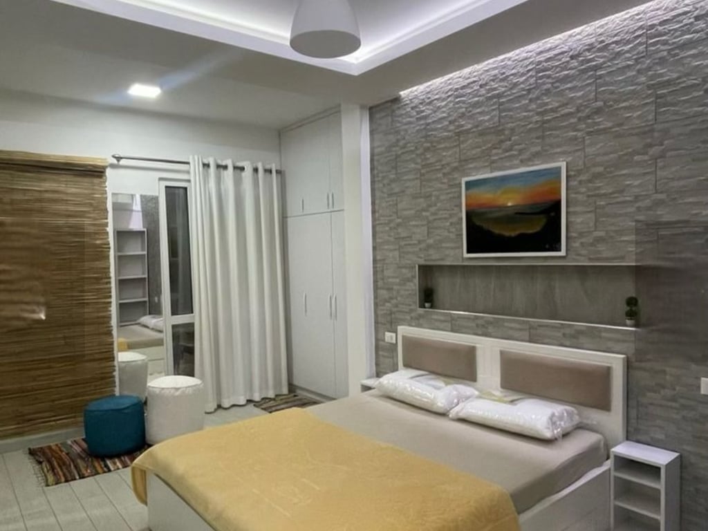 Jepet Apartament 1+1 me Qira  Kompleksi Kika 2, Komuna e Parisit