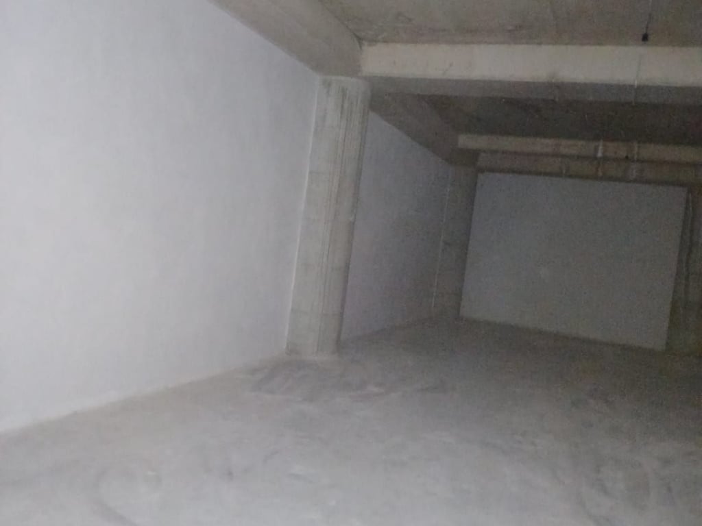 Si affittasi rivista in via Karl Gega