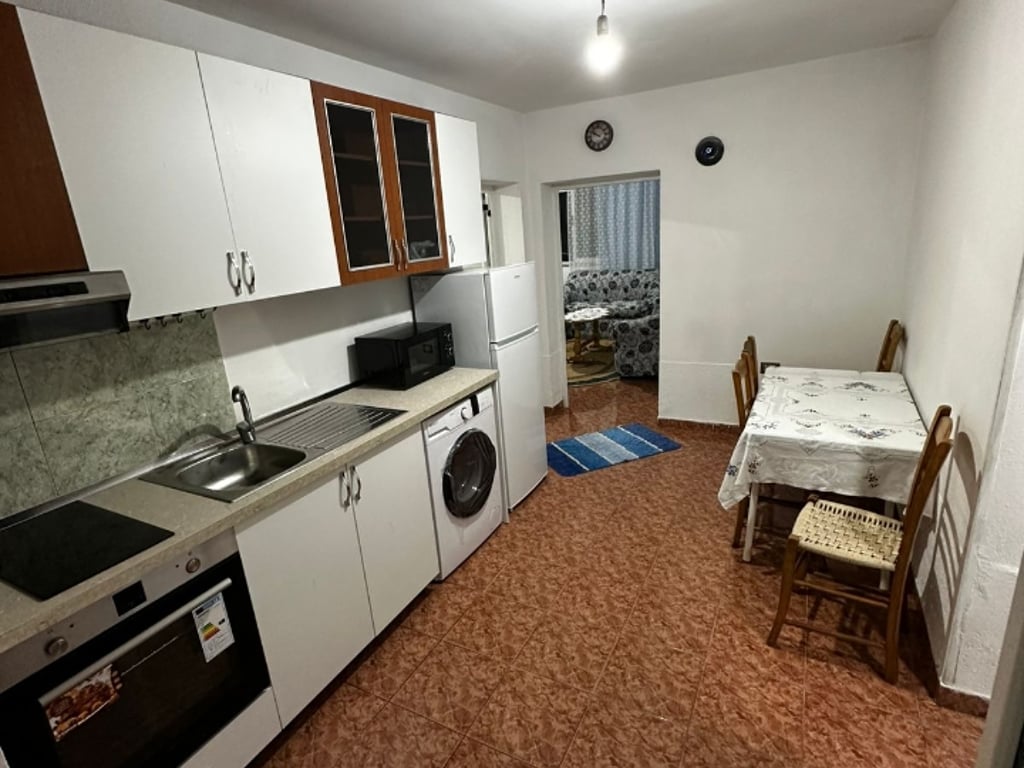  Jepet me qera   kat vile 1+1