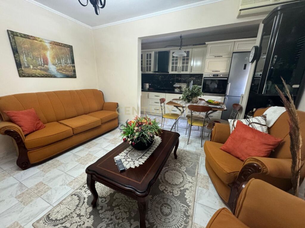 JEPET ME QIRA APARTAMENT 2+1 PRANE KAZAZIT!
