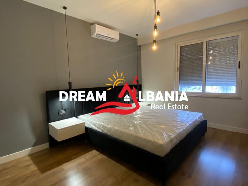 Appartamento 1+1 in affitto nella Comune di Parigi, vicino a Kika 2 a Tirana (ID 4211702)