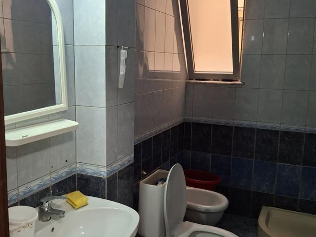 Affittasi Appartamento 1+1, Fresk vicino a Bunkart, Via Muhamed Deliu Prezzo: 320 euro