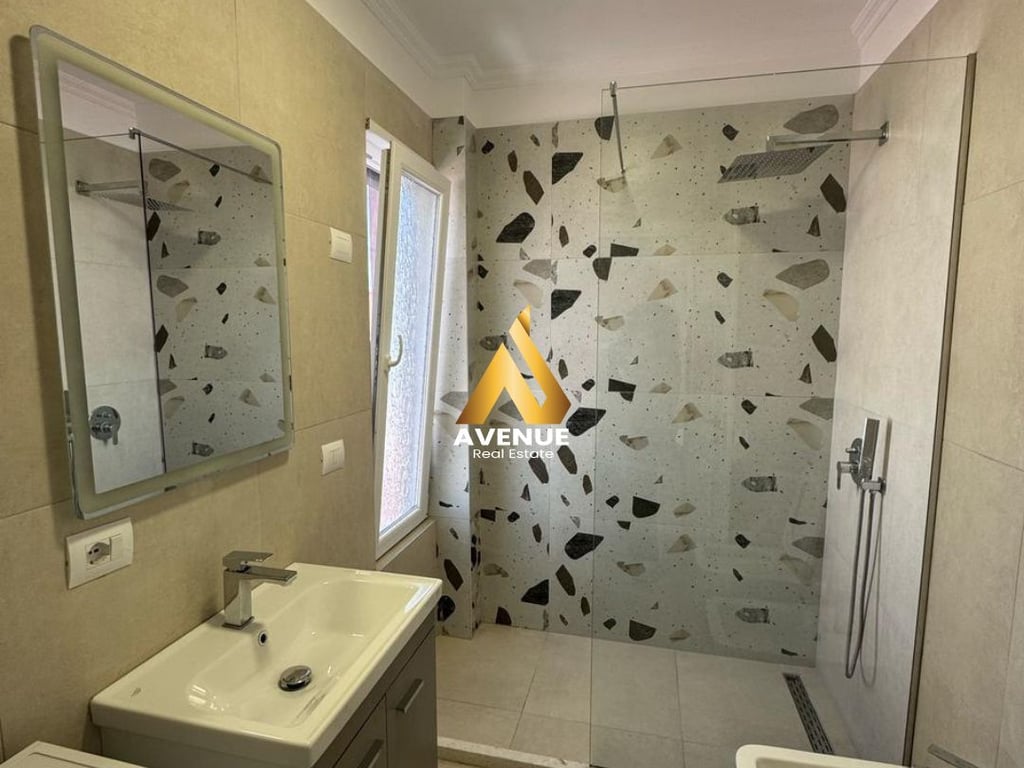 Appartamento 2+1 in affitto a Selita vicino all'Università Marin Barleti, Tirana.