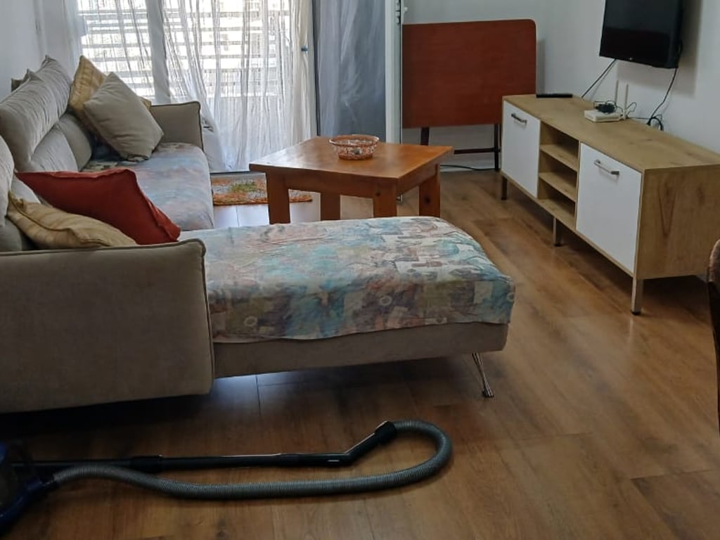 1+1 per qira afer 21 Dhjetorit, Kompleksi Star