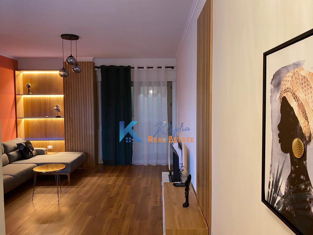 SUPER APARTAMENT 1+1 ME QIRA TE KOMPLEKSI DELIJORGJI