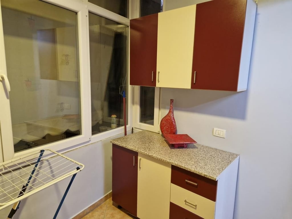 Affittasi appartamento 3+1+2+parcheggio in zona Zogu Zi.