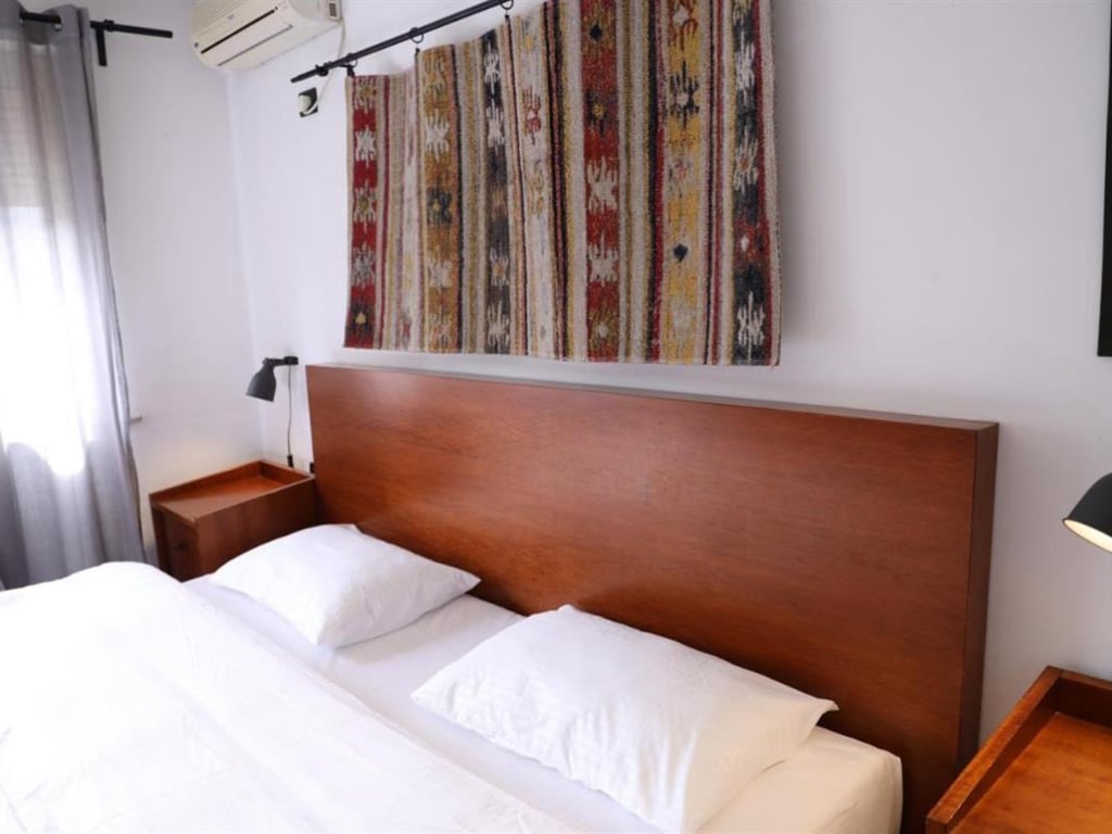 Jepet me qera apartament ne qender te Tiranes