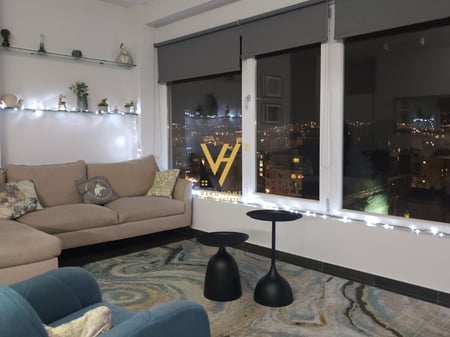 JEPET PENTHOUSE ME QERA TEK PAZARI I RI 1.200 EURO