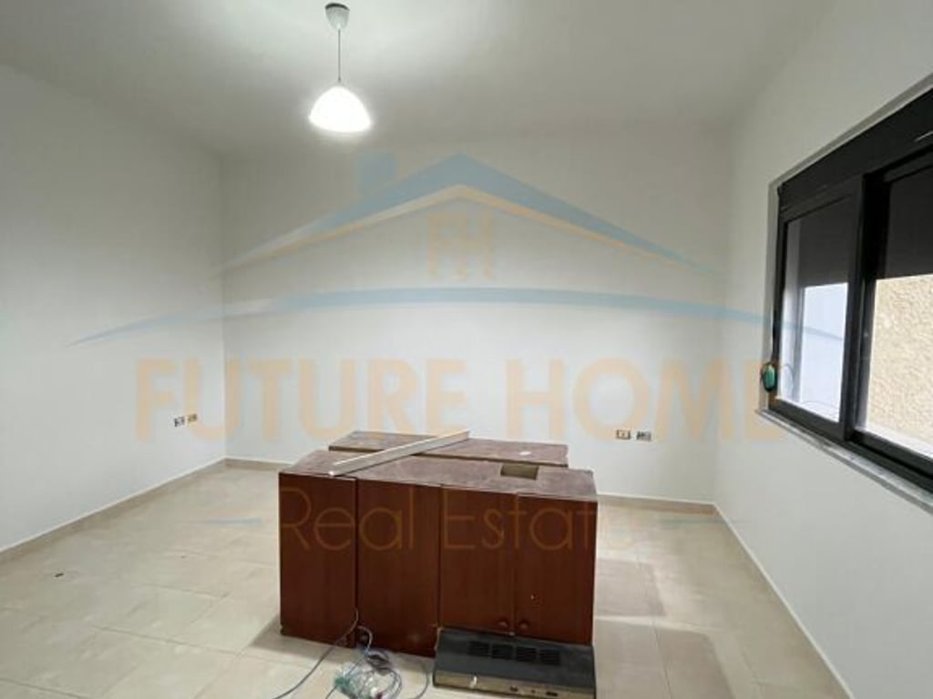 Shitet Apartament 1+1, Brryli