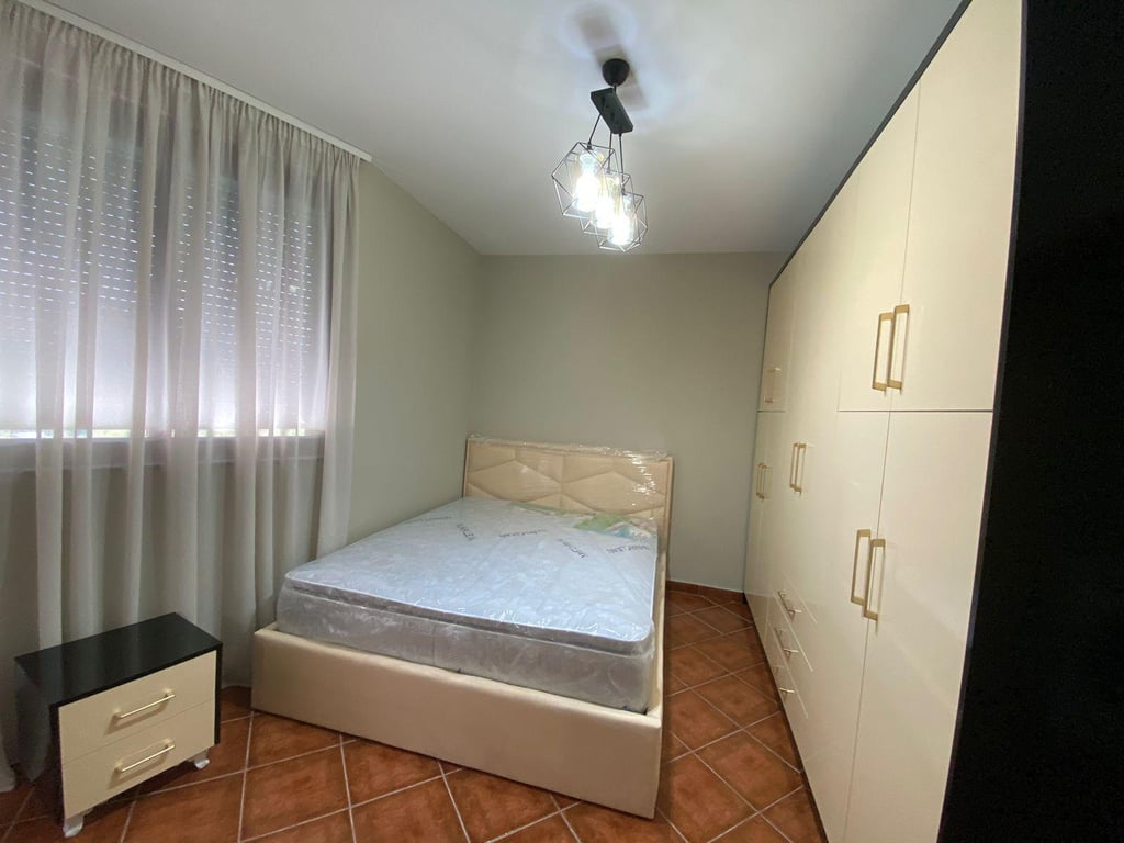 Jepet apartament 2+1 me qira tek Fusha e Aviacionit