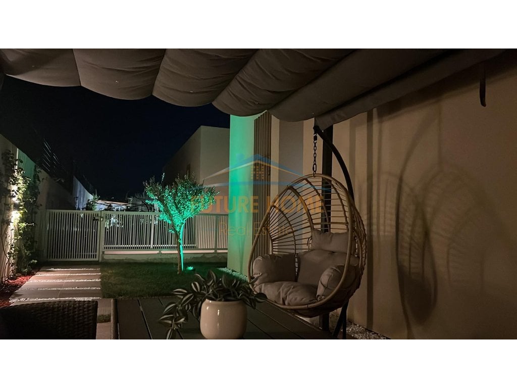 Shitet apartament 2+1+2+oborr, post Green Coast