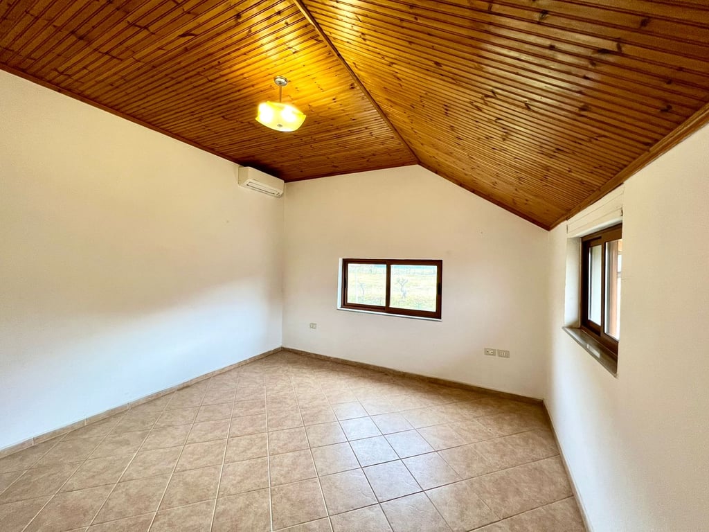 2-Story Villa for Rent in Linze !!