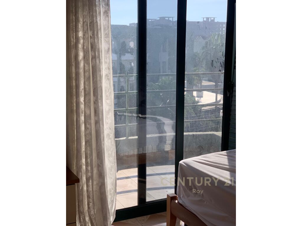 SHITET APARTAMENT 2+1 ME PAMJE DETI 150 METRA LARG!!! 105,000 €