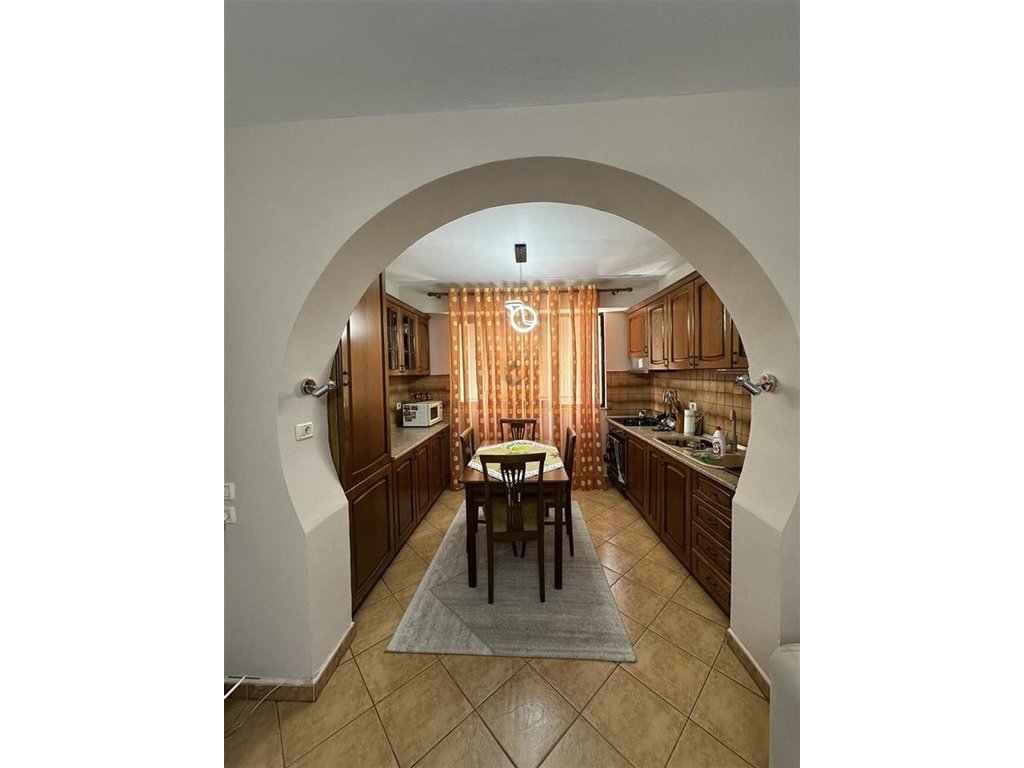 A 2+1 apartment is available for rent in Myslym Shyr.