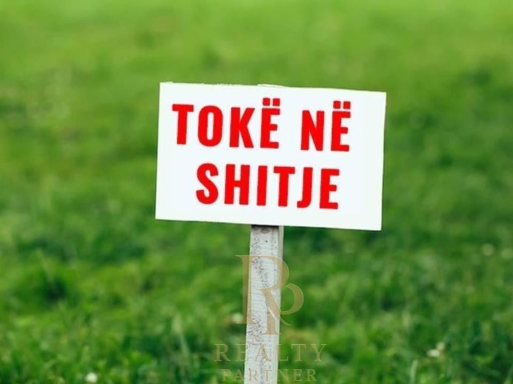 SHITET TOKË – 700 m² | Farkë, Tiranë🌿