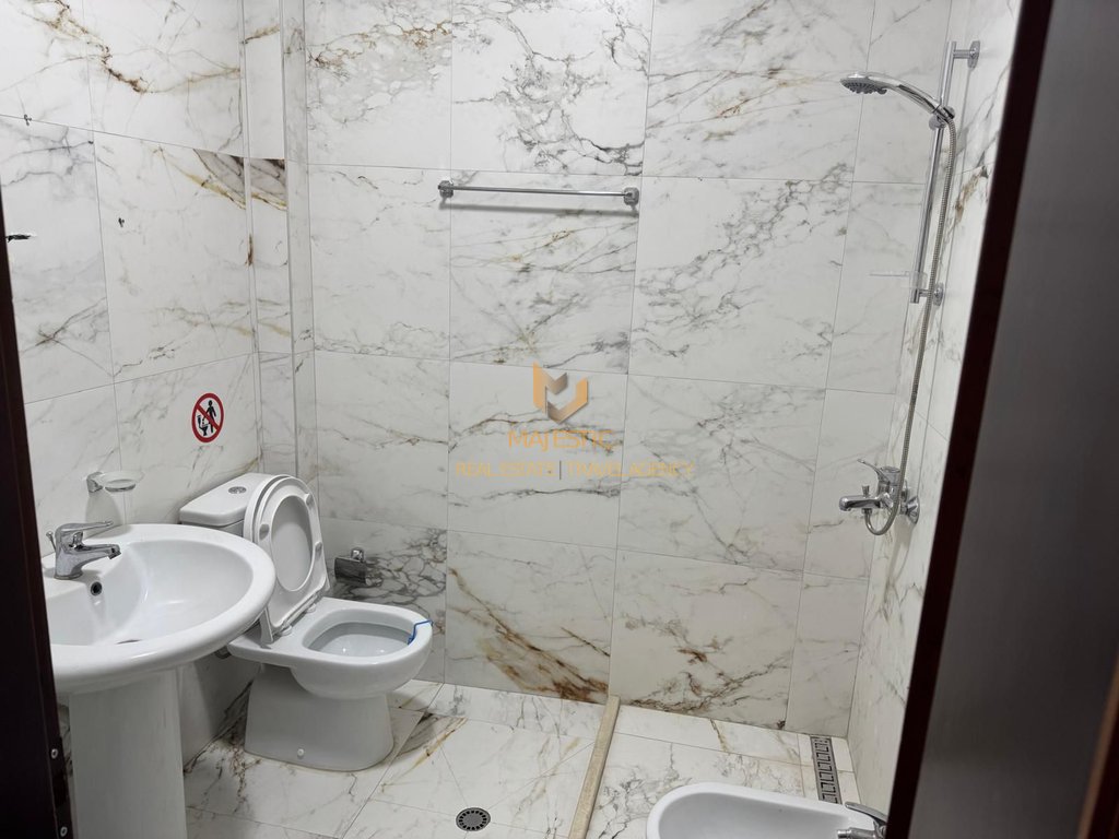 4+1+2 OFFICE FOR RENT AT WILLSON SQUARE