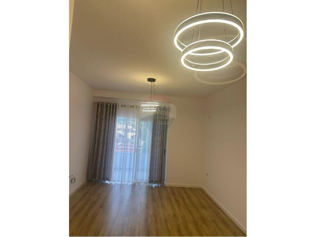 APARTAMENT 1+1 PER SHITJE, YZBERISHT