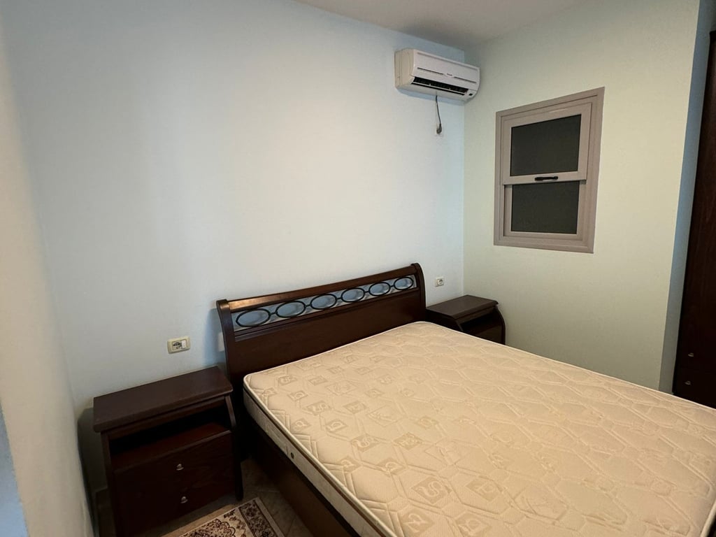 Apartament 3+1 per Qira, Fresk, Thesari!