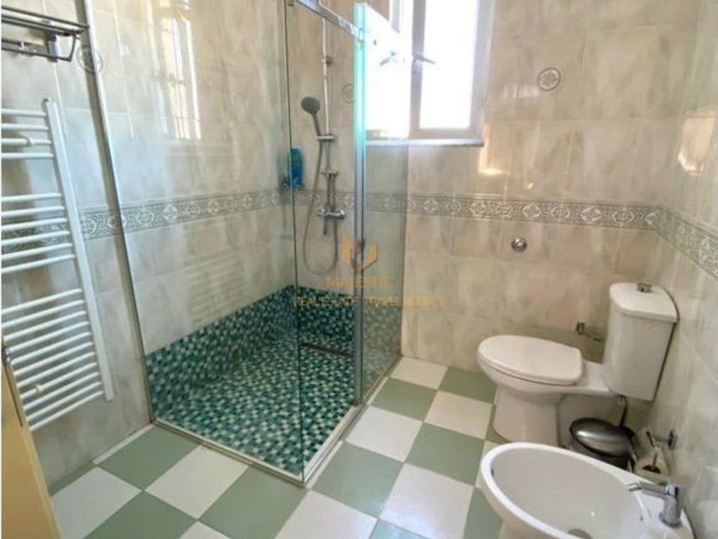 Apartment 2+1 for sale in Vasil Shanto block.