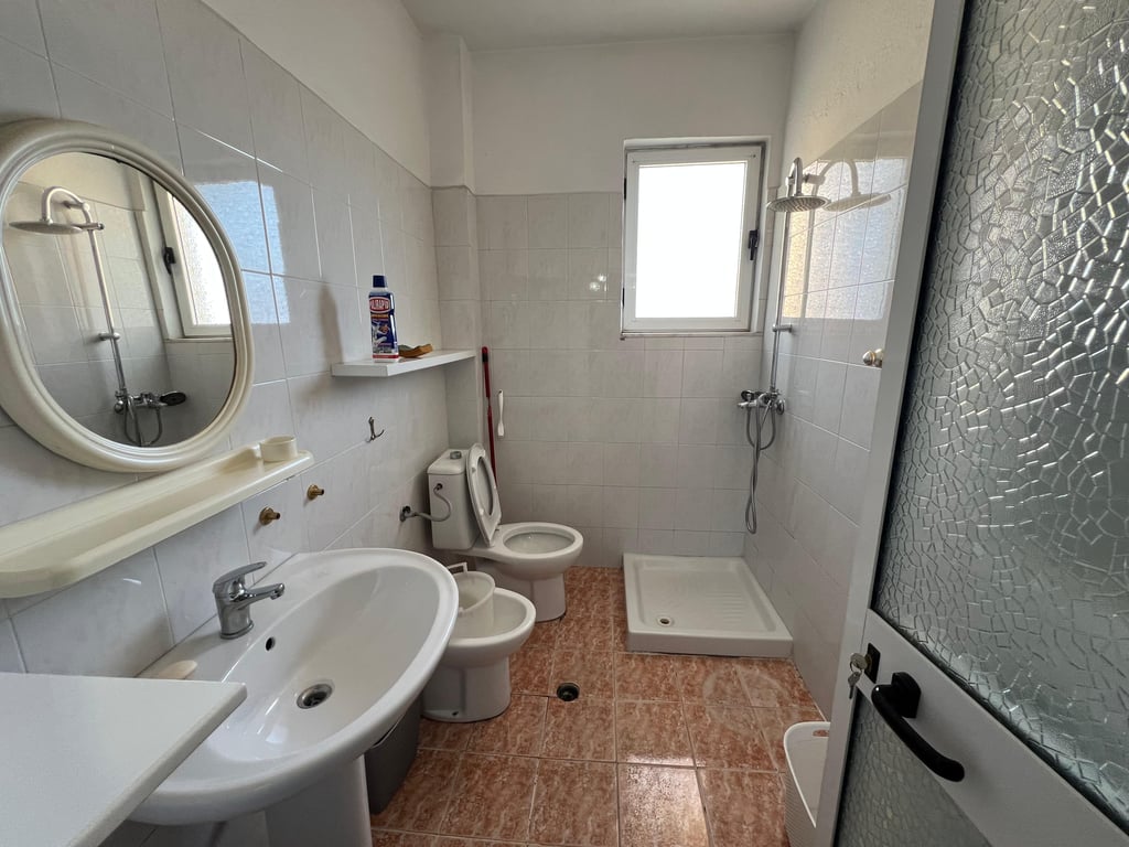 Affittasi appartamento 1+1+1 con balcone