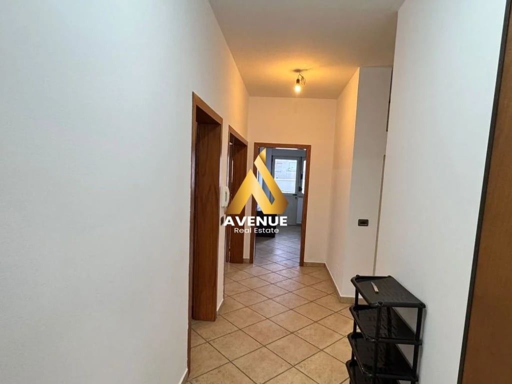 JEPET ME QIRA APARTMENT 2+1+2 TUALETE 21 DHJETORI, TIRANE