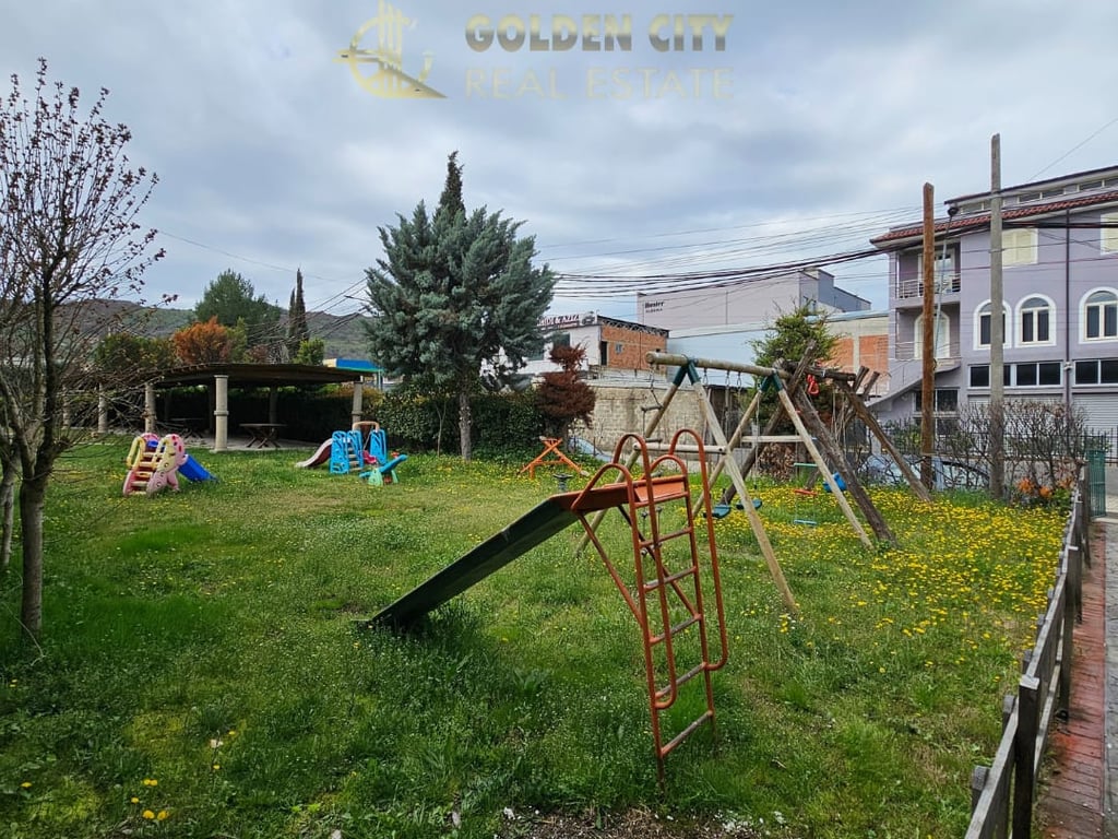 Jepet Bar Restorant me qera