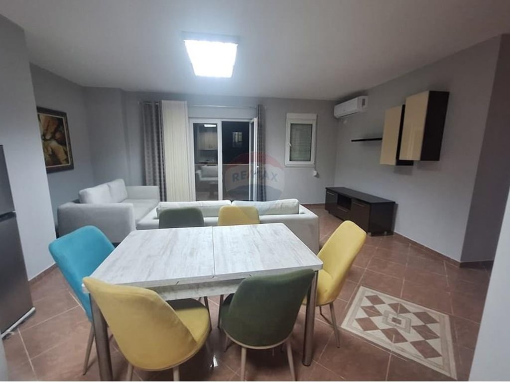 Apartament 2+1 ne shitje ne Porcelan