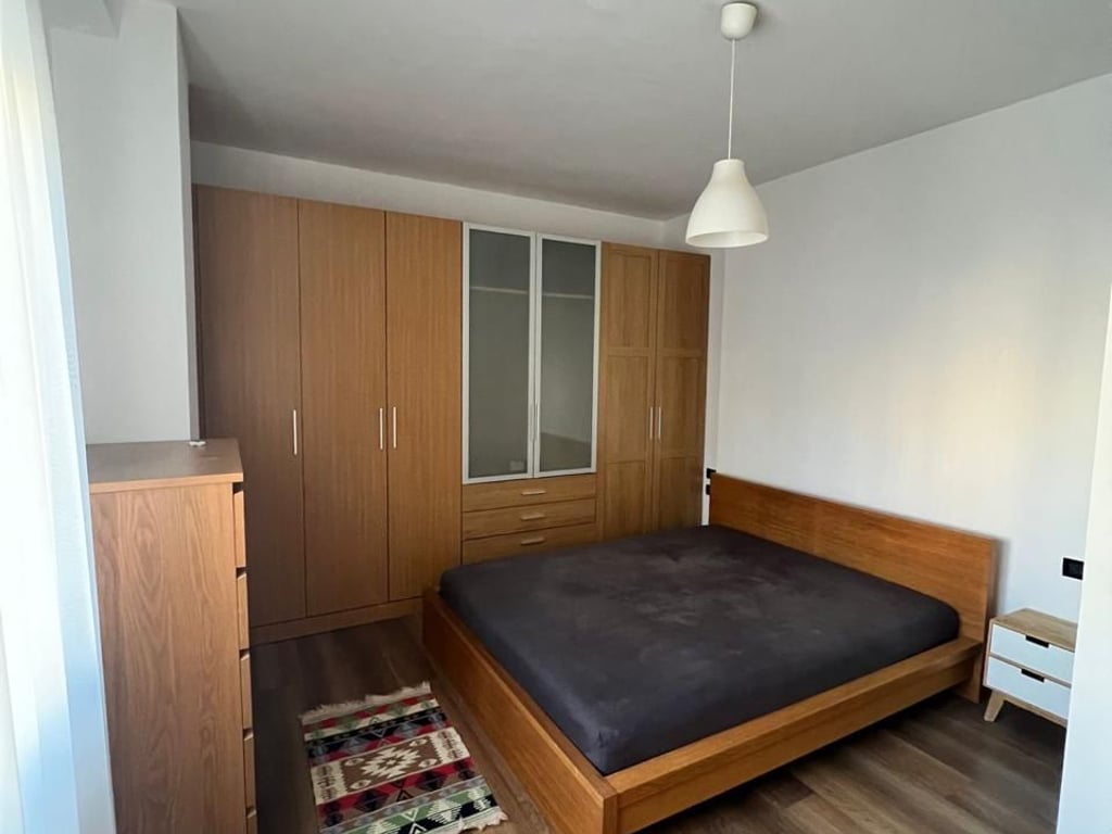 Affittasi appartamento 2+1 a Kodra e Diellit.