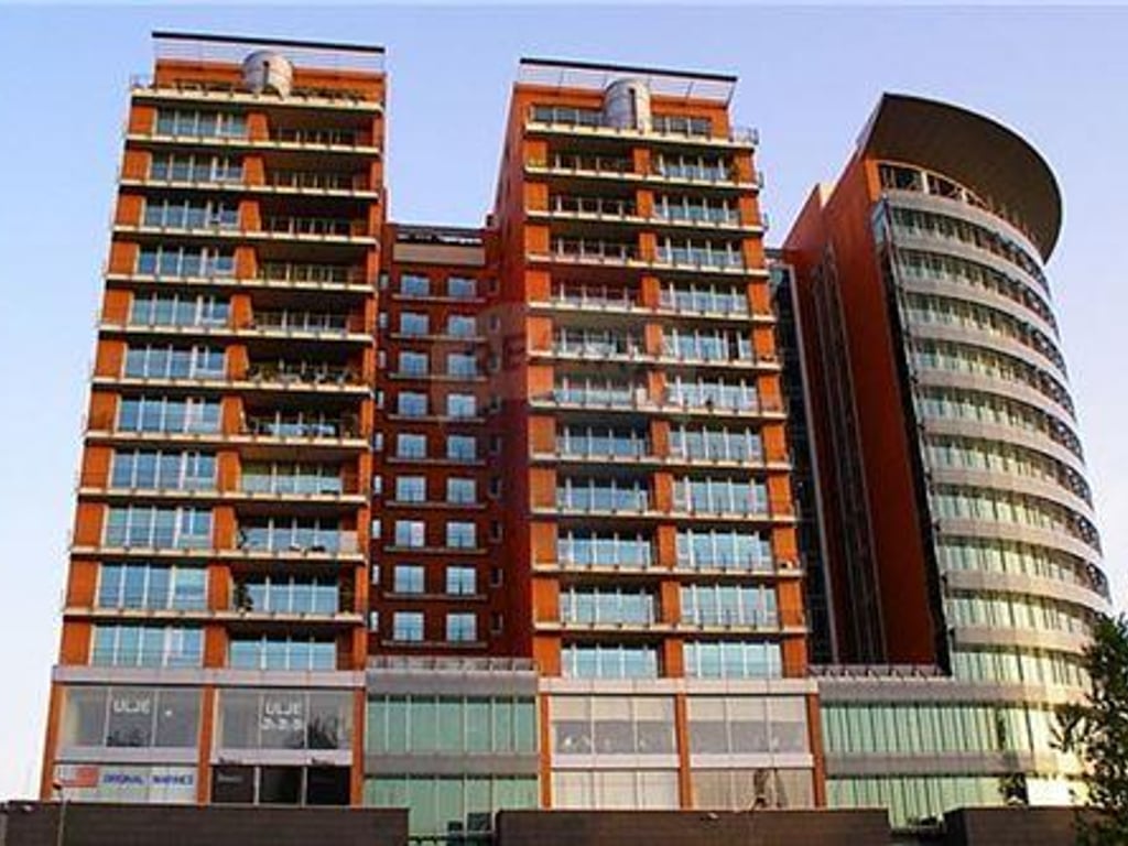 AMBJENT KOMERCIAL PER SHITJE NE ZEMER TE TIRANES !