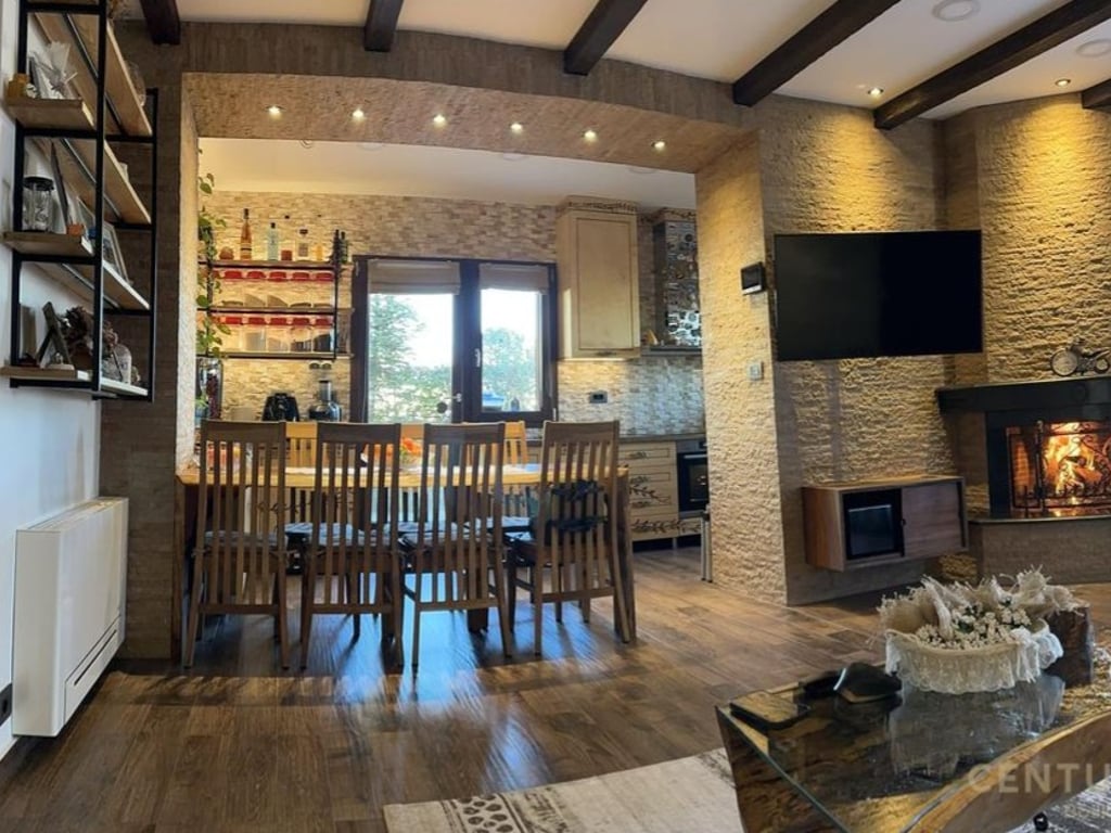 ✨ ATTICO IN AFFITTO – ZONA YZBERISH–ASTIR