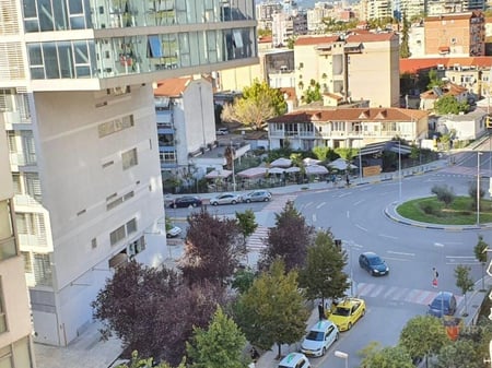 📊 BUSINESS SPACE FOR SALE AT ROTONDO – PARIS COMMUNE!