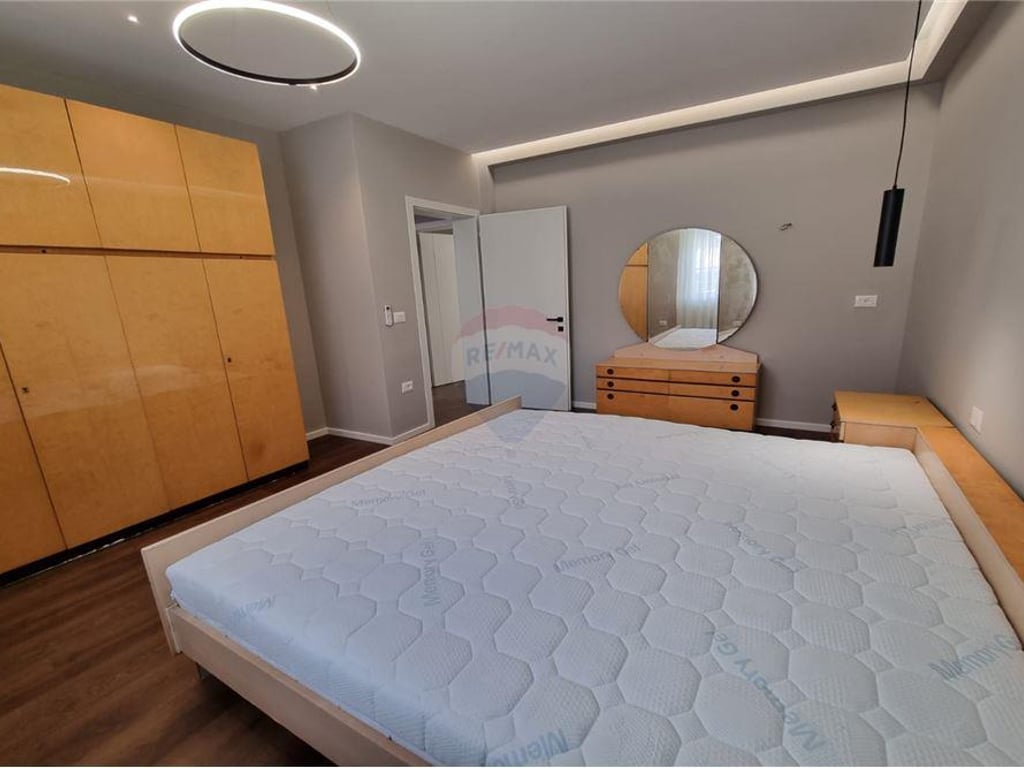 APPARTAMENTO 2+1+2+POSTO AUTO IN AFFITTO!