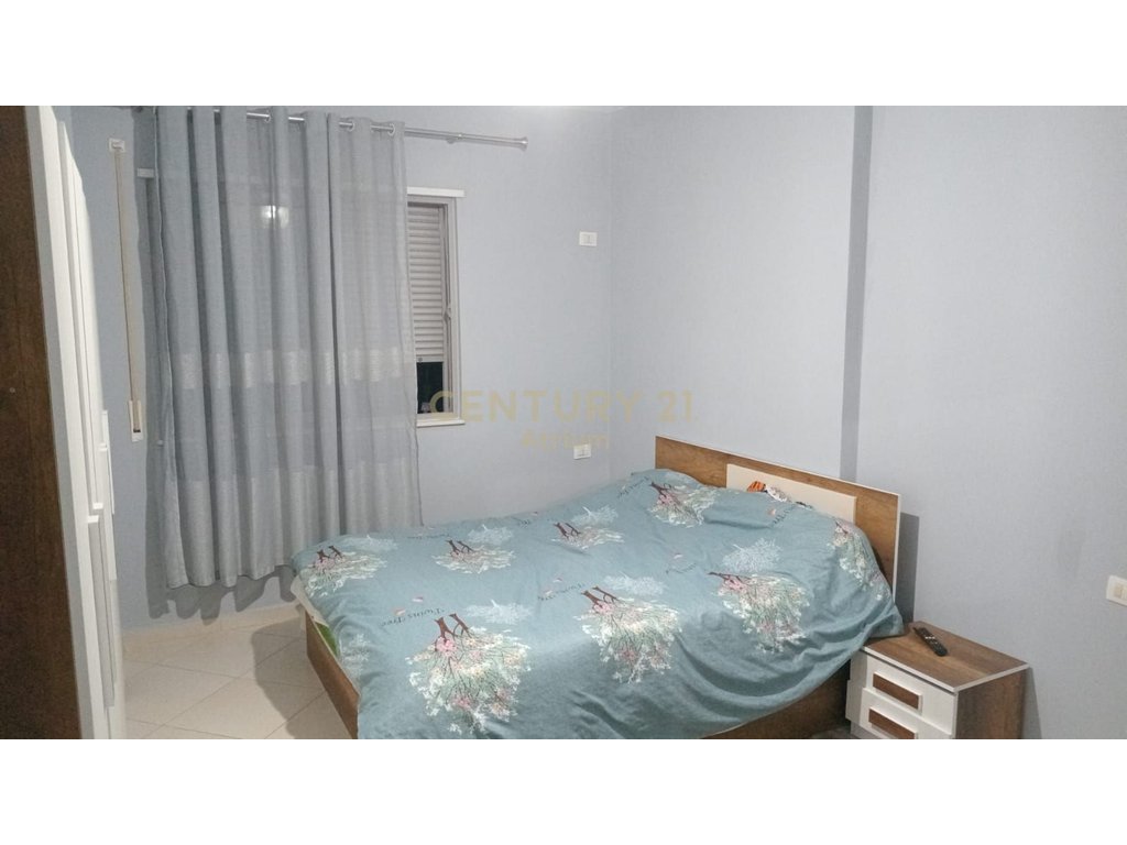 SHITET APARTAMENT 1+1 (LEHTESISHT I KONVERTUESHEM NE 2+1) NE FRESK PRANE FURRE BUKE EUROPA !