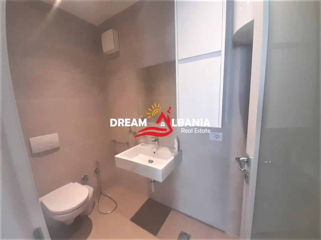 Appartamento 2+1+2 in affitto in Via Bogdaneve a Tirana (ID 42211195)
