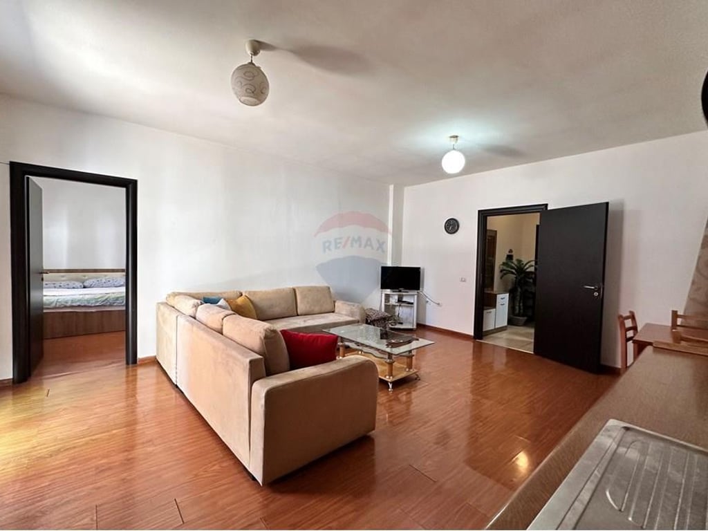 Appartamento 1+1 con veranda in affitto