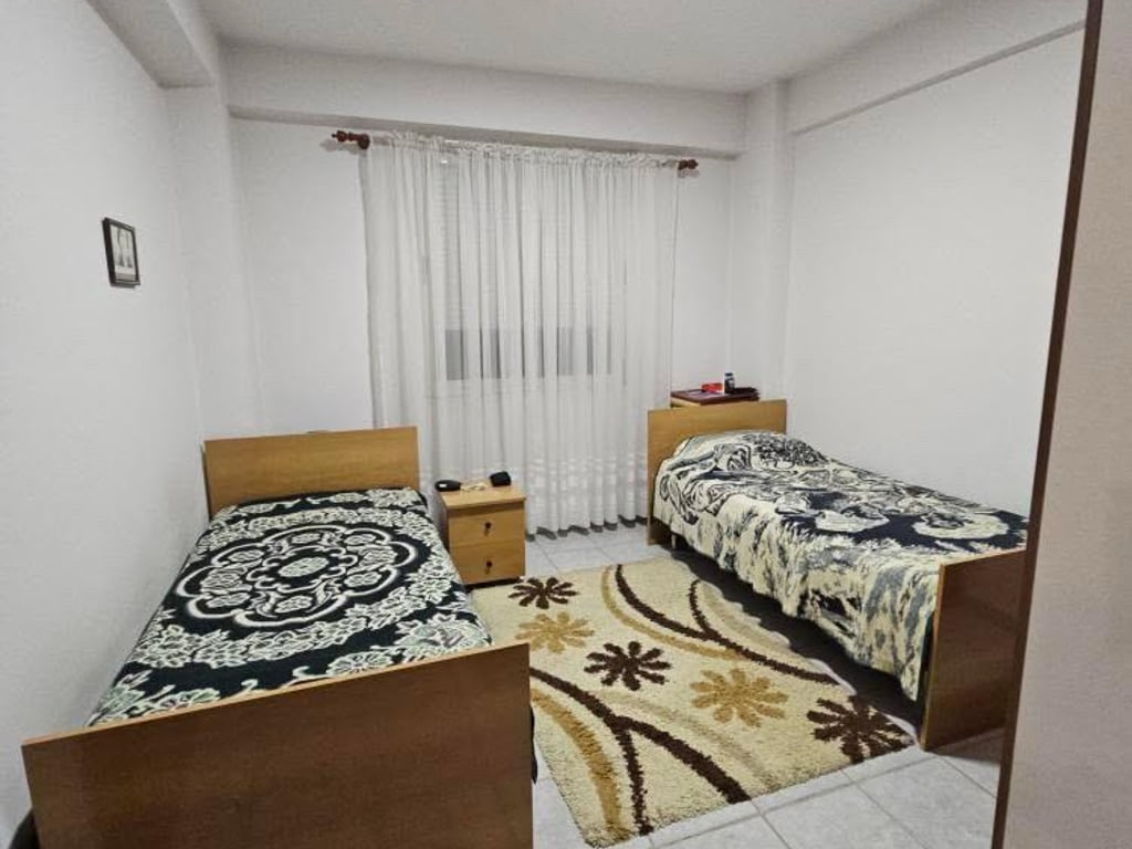 🔑Apartament 3+1 për Qira – Rruga Fortuzi, Qendër! 