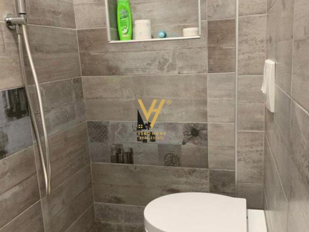 VENDESI APPARTAMENTO 3+1+2 IN VIA KAVAJES 200.000 EURO