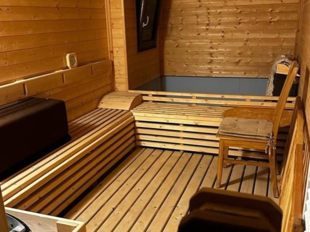 ✨ ATTICO IN AFFITTO – ZONA YZBERISH–ASTIR