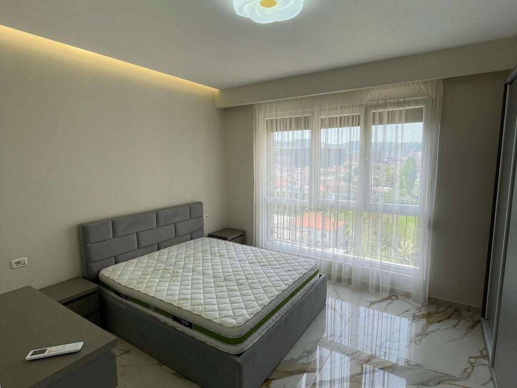 Apartament 1+1 me qira tek Fusha e Aviacionit!