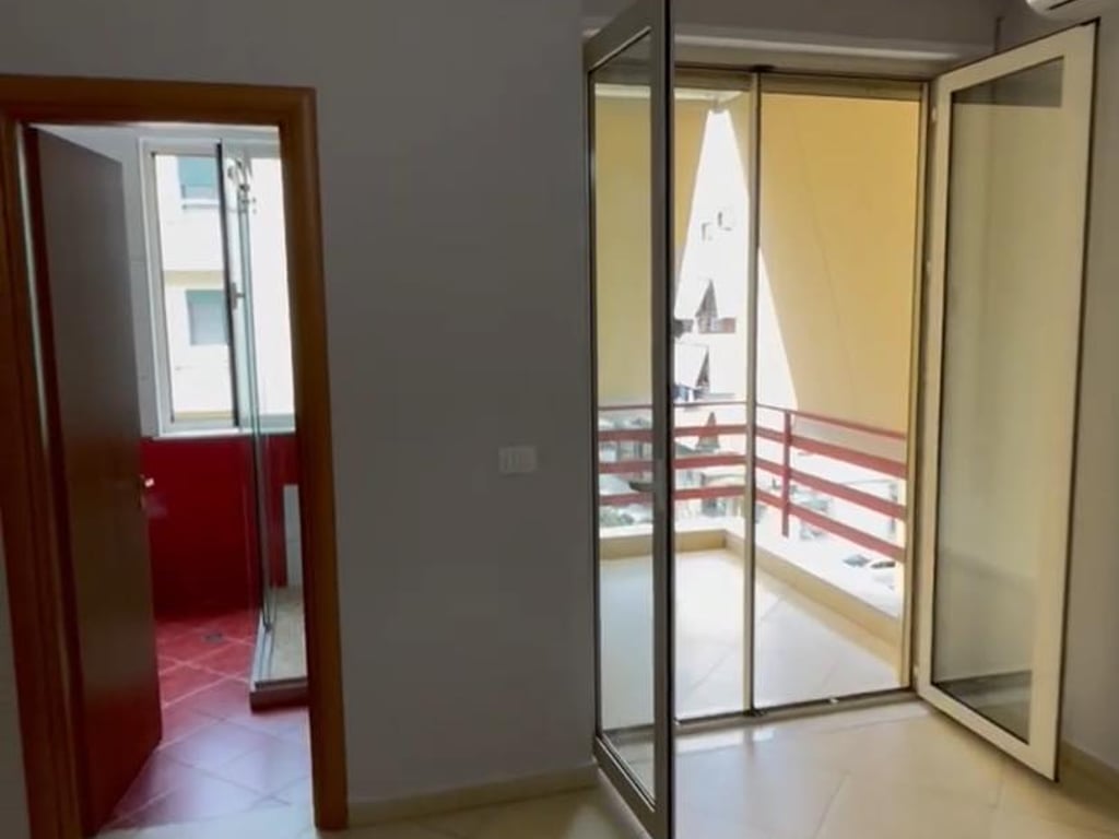 OFROJME PER QIRA APART 3+1+2+POST PARKIMI PRANE KOPSHTIT ZOOLOGJIK