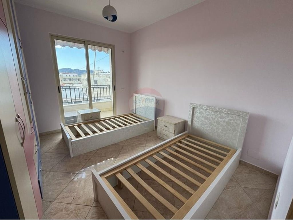 Shitet Apartament 2+1 Ne Yzberisht Okazion